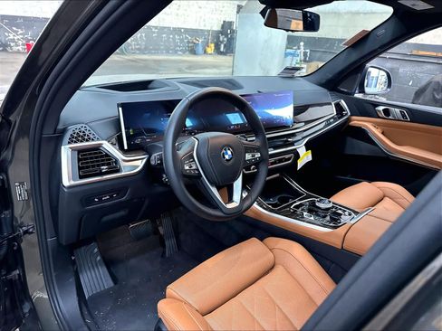 Used 2026 BMW X5 xDrive50e w/ Executive Package AWD/4WD image 16