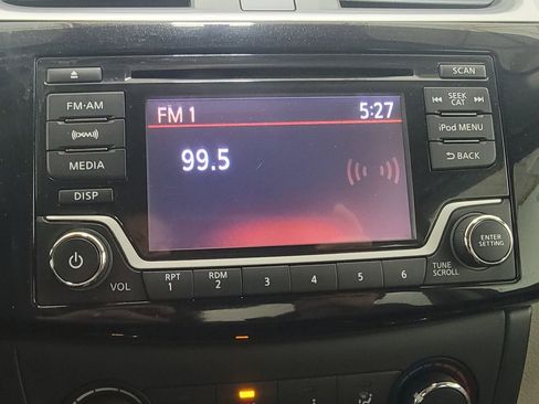 Used 2017 Nissan Sentra SV image 20