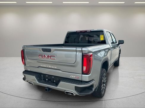 Used 2024 GMC Sierra 1500 AT4 w/ Technology Package AWD/4WD image 4