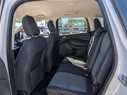 Used 2018 Ford Escape SE w/ Ford Safe & Smart Package image 12