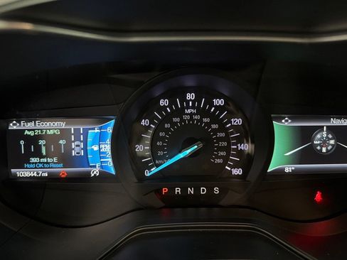 Used 2019 Ford Fusion SE FWD image 16
