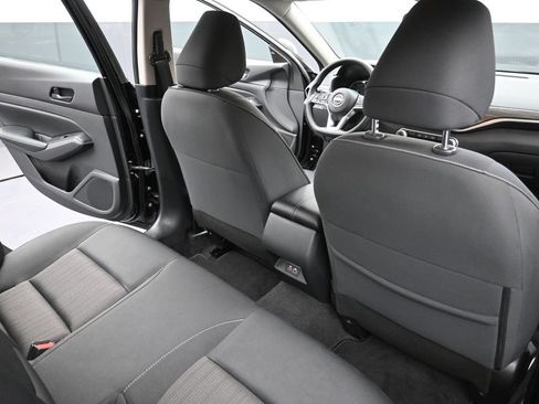 Used 2024 Nissan Altima 2.5 SV image 10