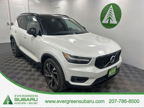 Used 2022 Volvo XC40 T5 R-Design w/ Advanced Package AWD/4WD image 1