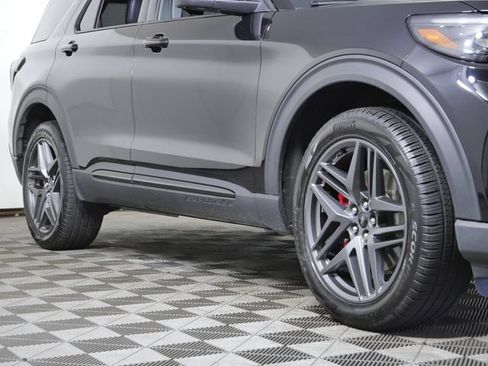 Certified 2025 Ford Explorer ST-Line w/ Premium Package AWD/4WD image 2