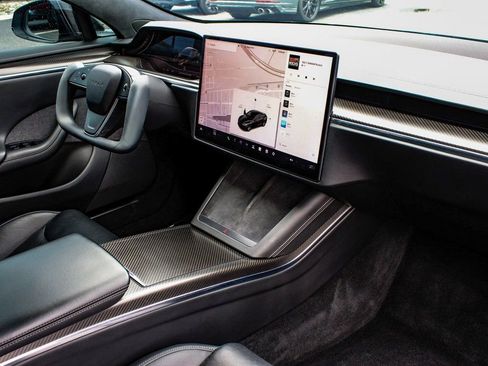 Used 2021 Tesla Model S Plaid image 41