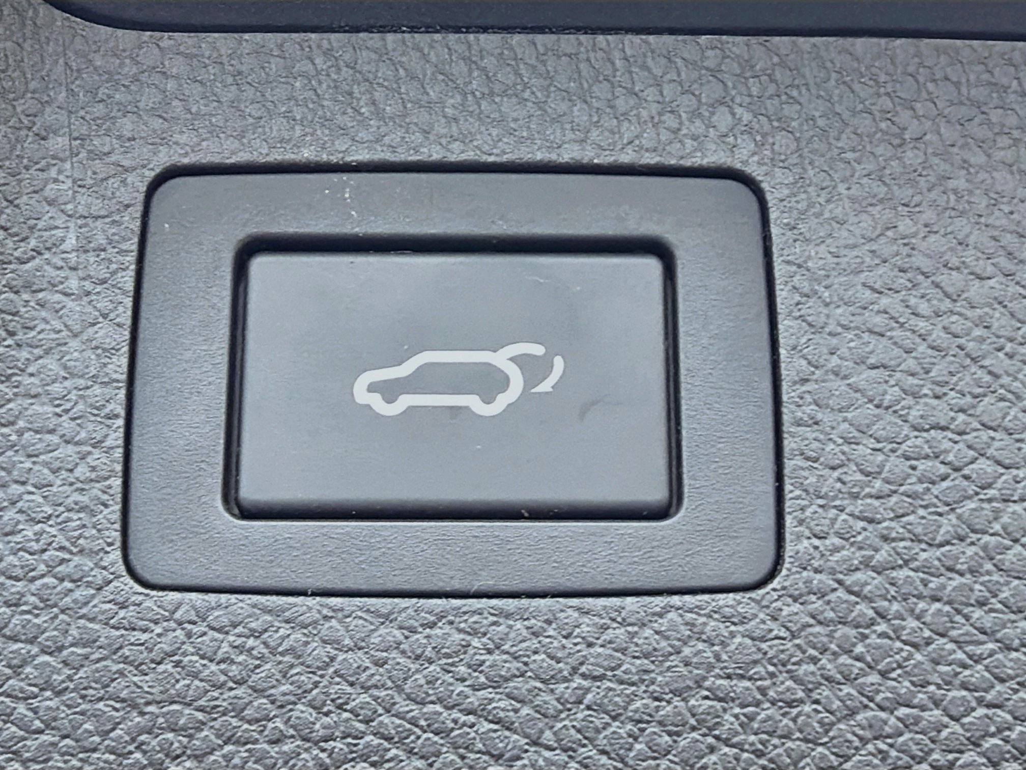Used 2015 Hyundai Santa Fe Sport w/ Option Group 04 AWD/4WD image 12