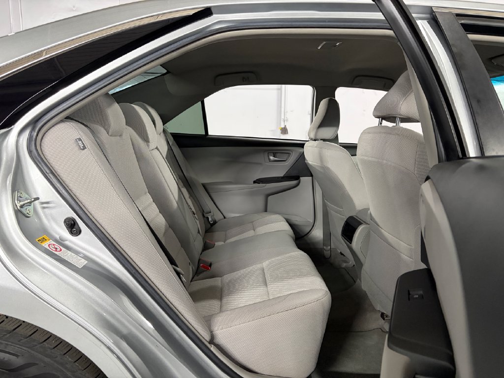 Used 2016 Toyota Camry LE FWD image 36