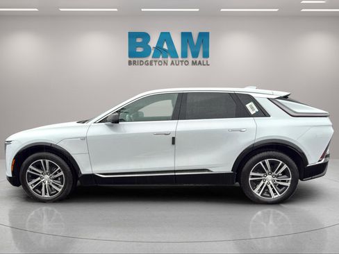 New 2026 Cadillac Lyriq Luxury image 5