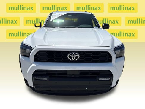 Used 2025 Toyota 4Runner TRD Off-Road Premium AWD/4WD image 11