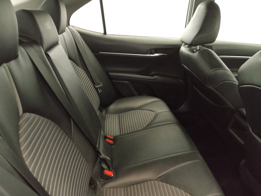 Used 2022 Toyota Camry SE FWD image 19