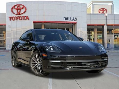 Used 2017 Porsche Panamera 4 AWD/4WD image 1