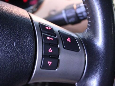 Used 2007 Pontiac Solstice Convertible image 11