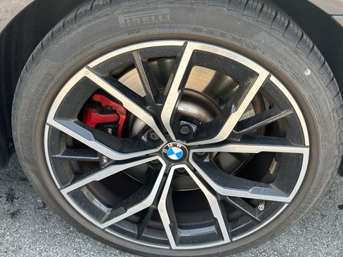 Used 2023 BMW M550i xDrive w/ Executive Package AWD/4WD image 13