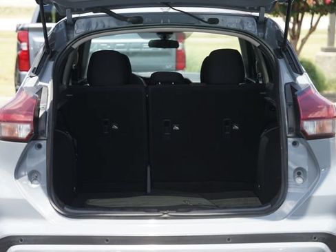 Used 2021 Nissan Kicks SV FWD image 31
