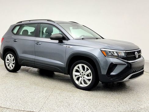 Used 2022 Volkswagen Taos S image 3