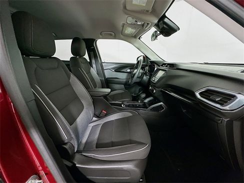 Used 2022 Chevrolet TrailBlazer LT image 5