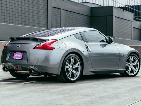 Used 2009 Nissan 370Z Touring RWD image 49
