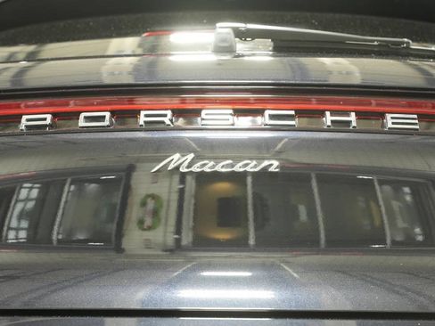 New 2025 Porsche Macan image 37