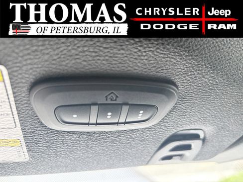 Used 2019 Jeep Wrangler Unlimited Sahara AWD/4WD image 17