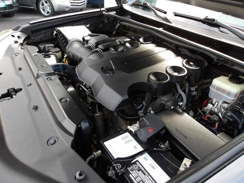 Used 2015 Toyota 4Runner Limited AWD/4WD image 24