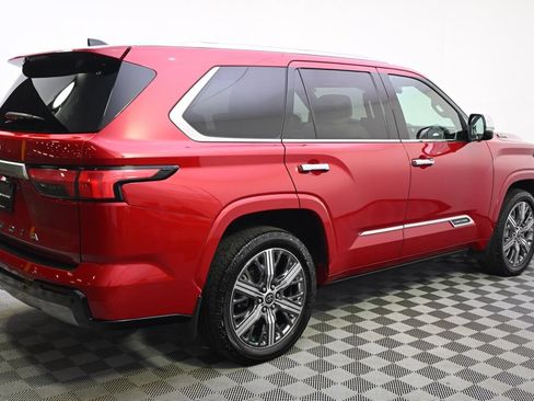 Used 2023 Toyota Sequoia Capstone AWD/4WD image 7