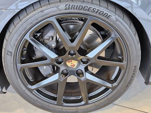 Used 2025 Porsche Panamera 4 image 24