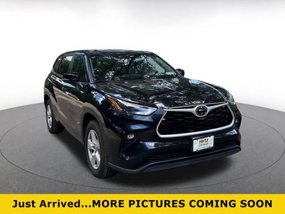 Used 2025 Toyota Highlander LE