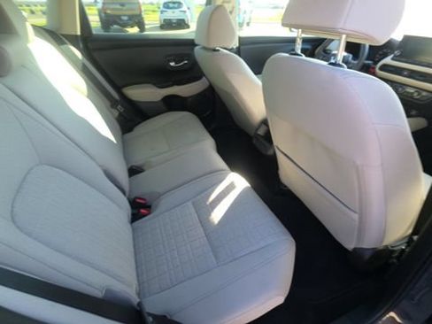 Used 2024 Honda HR-V LX image 27