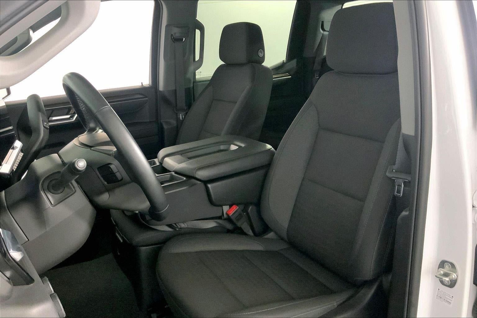 Used 2024 Chevrolet Silverado 1500 LT AWD/4WD image 22