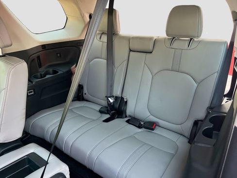 Used 2025 Honda Pilot EX-L image 27