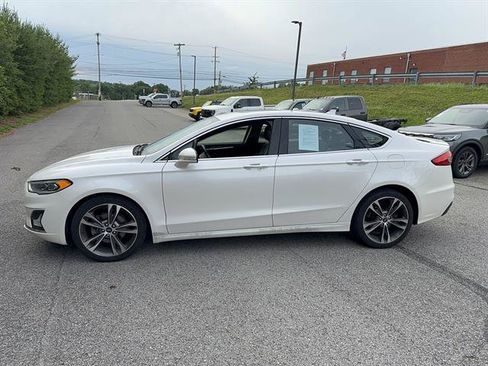 Used 2020 Ford Fusion Titanium AWD/4WD image 2