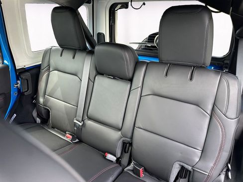 New 2025 Jeep Wrangler Unlimited Rubicon image 13