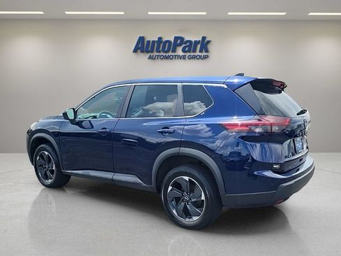 Used 2025 Nissan Rogue SV AWD/4WD image 6