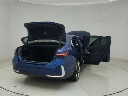 Used 2026 BMW 530i image 71