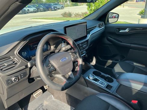 Used 2024 Ford Escape ST-Line Select w/ Tech Pack #2 AWD/4WD image 11