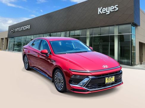 Certified 2025 Hyundai Sonata SEL FWD image 3