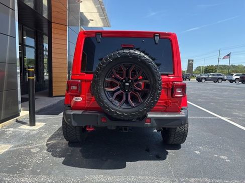 Used 2023 Jeep Wrangler Unlimited Rubicon w/ Dual Top Group AWD/4WD image 29