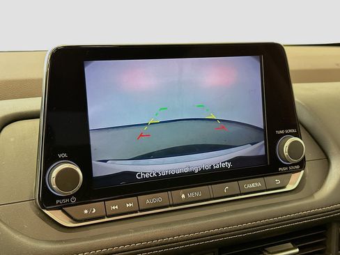 Used 2023 Nissan Rogue SV image 22