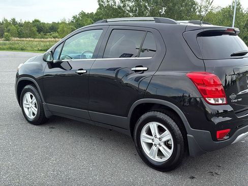 Used 2020 Chevrolet Trax LT w/ Driver Confidence Package AWD/4WD image 10