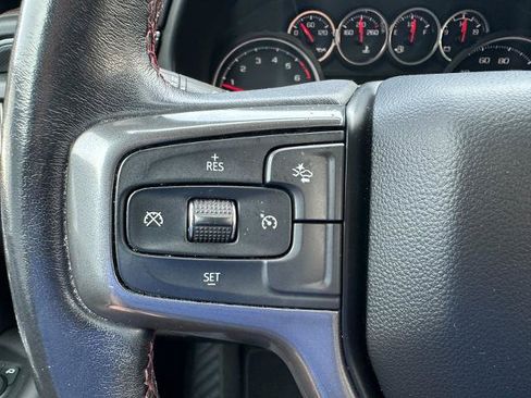 Used 2021 Chevrolet Suburban RST AWD/4WD image 35