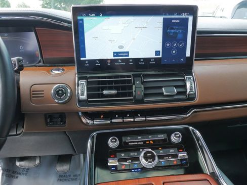 Used 2024 Lincoln Navigator L Reserve AWD/4WD image 29