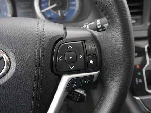 Used 2018 Toyota Sienna XLE w/ XLE Navigation Package image 52