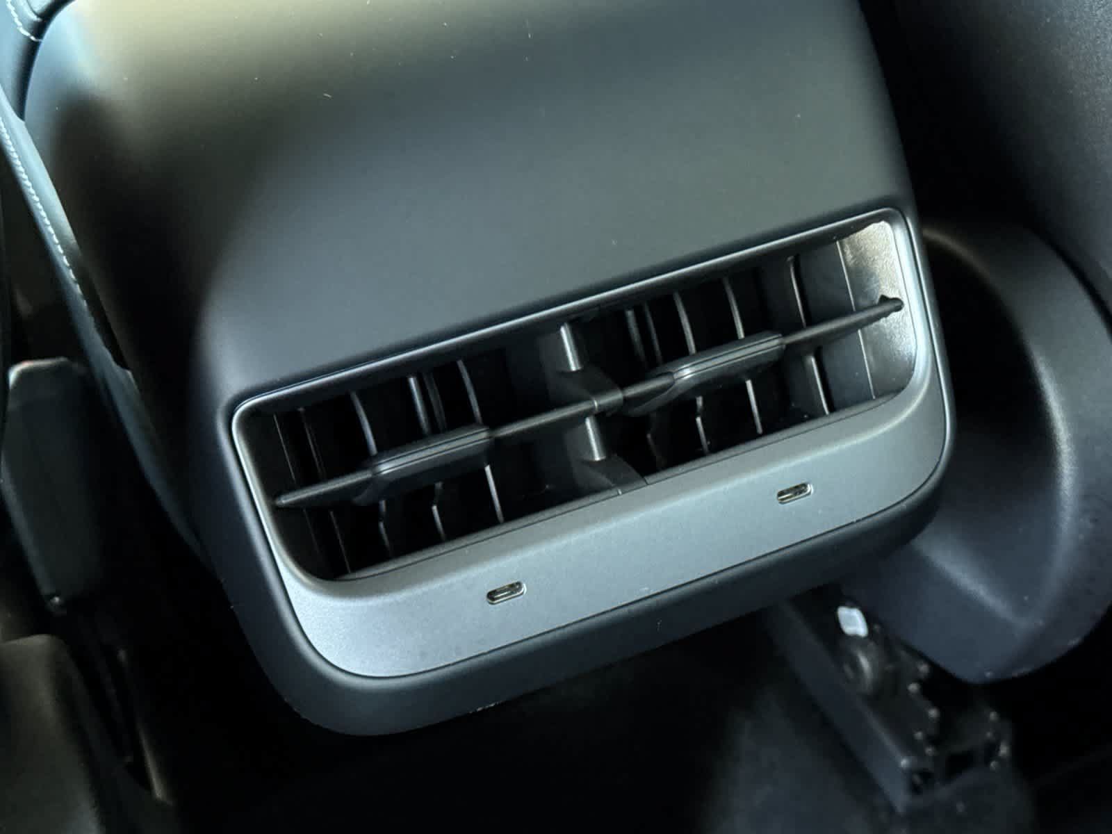 Used 2023 Tesla Model Y AWD image 14