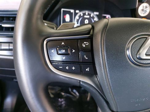 Used 2025 Lexus ES 350 w/ Premium Package image 17