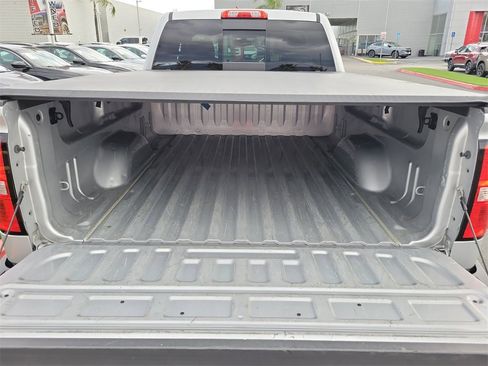 Used 2015 GMC Sierra 1500 SLE w/ SLE Value Package image 21