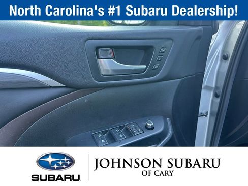 Used 2019 Toyota Highlander Limited image 21