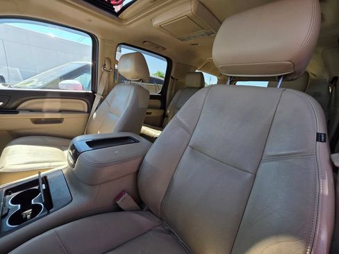 Used 2014 GMC Yukon XL Denali AWD/4WD image 6