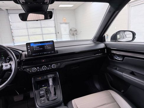 Used 2025 Honda CR-V Sport Touring image 28