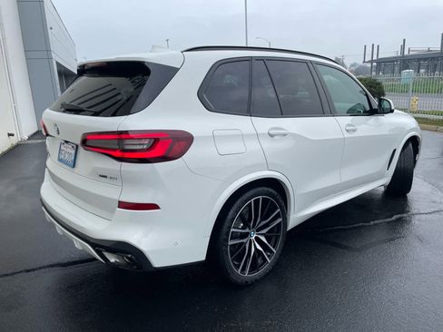 Used 2023 BMW X5 xDrive40i w/ M Sport Package image 5