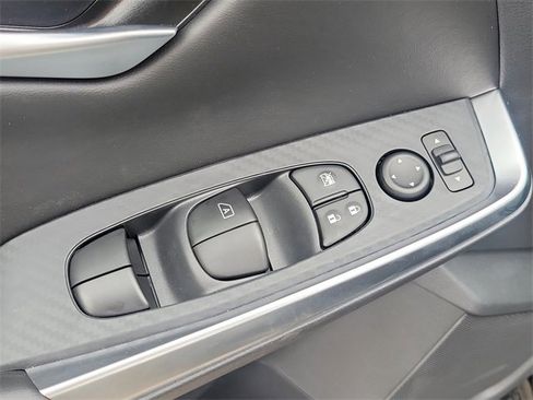 New 2025 Nissan Sentra SR w/ Midnight Edition image 17